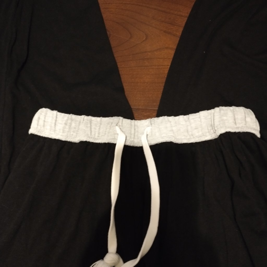Black Drawstring Sweatpants.... Euc